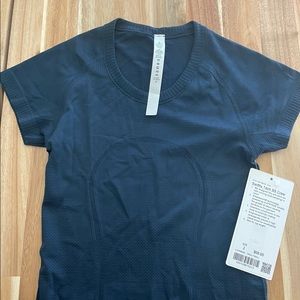 Lululemon short sleeve Swiftly Tech Shirt.